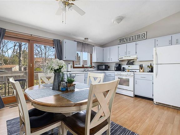 5th image of 245 Trent Ave