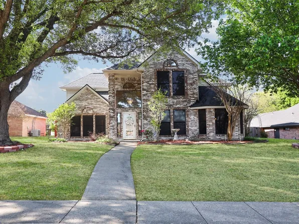 1424 Cobblestone Dr, Desoto, TX 75115