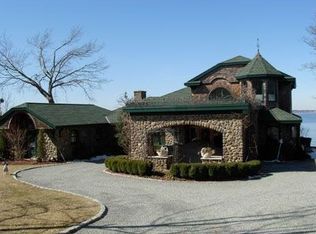 55 Shore Rd, Bristol, RI 02809