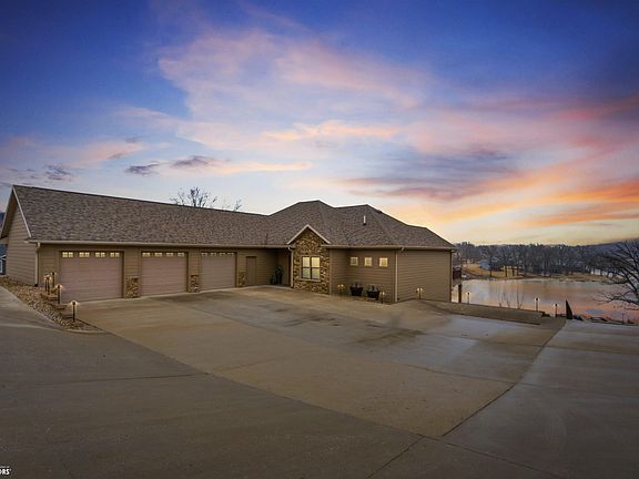 3rd image of 135 Crabtree Rd