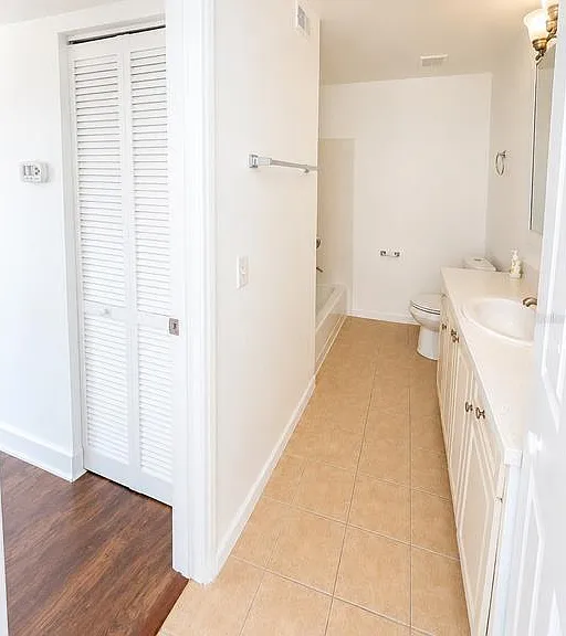 1218 Bermuda Lakes Ln #203 — Photo 16