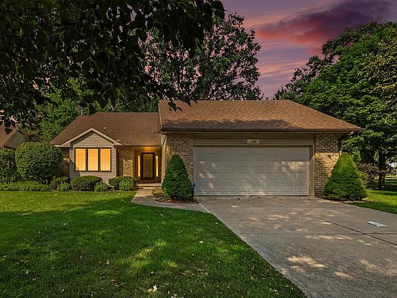 3rd image of 8280 Butternut Ct