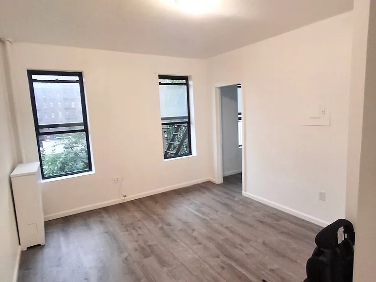 170 E 205th St #3 — Photo 1