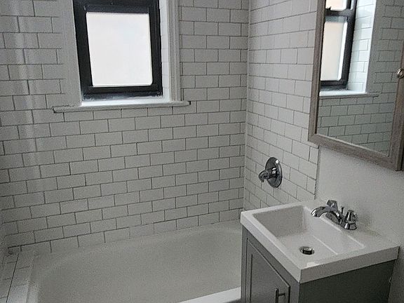 3rd image of 111 Garrison Ave #0B-1Ba