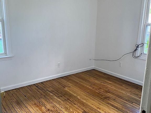 4th image of 78 E Fairmount Ave