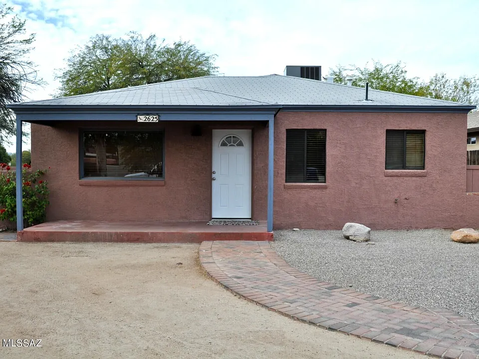 2625 N Fremont Ave