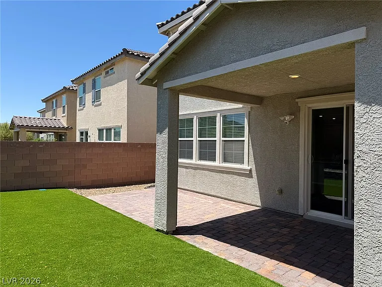 3025 Gravino Ave — Photo 35