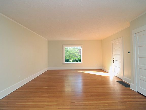 5th image of 2024 NE 22nd Ave APT A