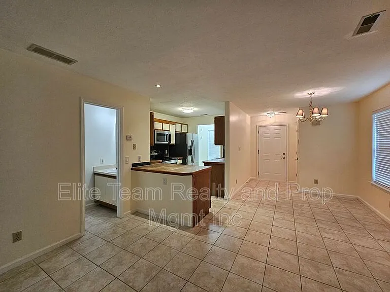 802A Selwyn Oaks Ct — Photo 7