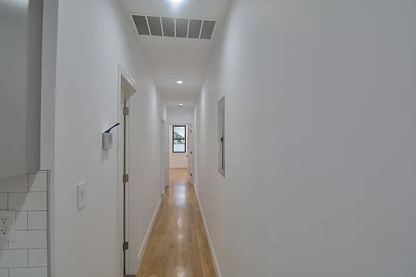 Rented by Hagstrom Management Inc | media 4