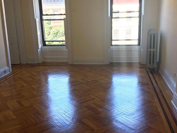 3rd image of 210 Greene Ave #3