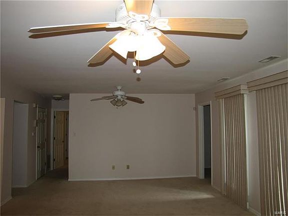 5th image of 6306 Sprig Oak Ct