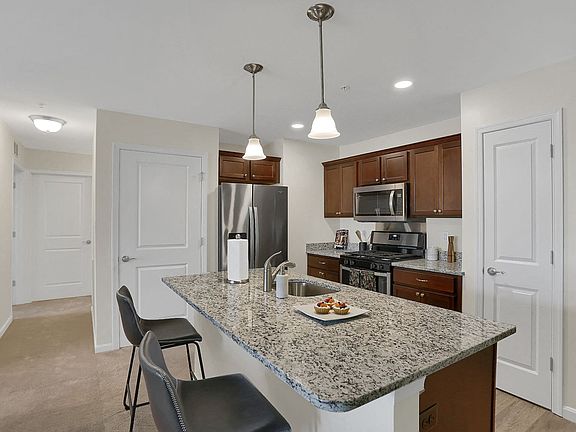 2nd image of 3701 Lilac Ln #3906LL