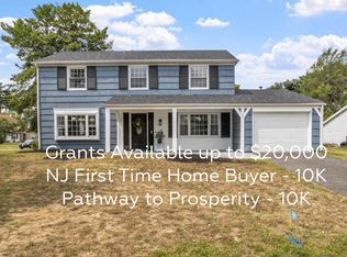 1 Snowdon Ln, Willingboro, NJ 08046