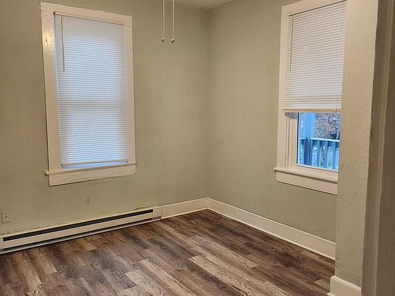 5th image of 1542 Dungee St #4