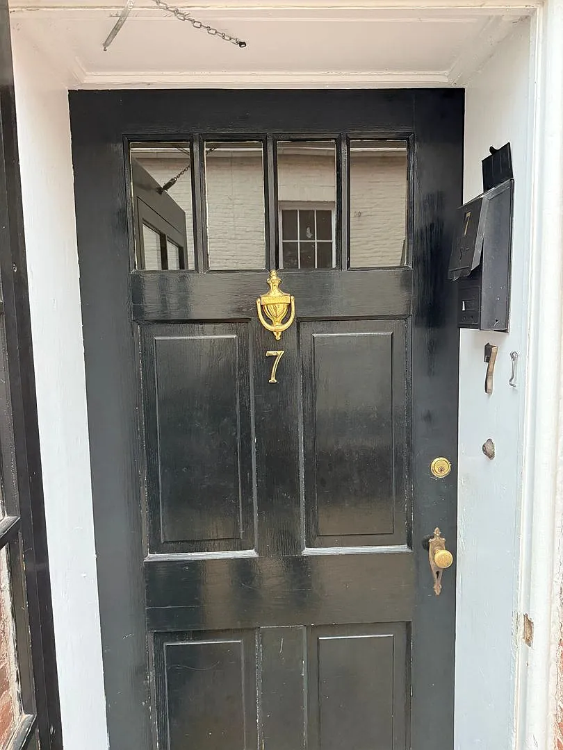 Charming apartment on Church St! — Photo 3