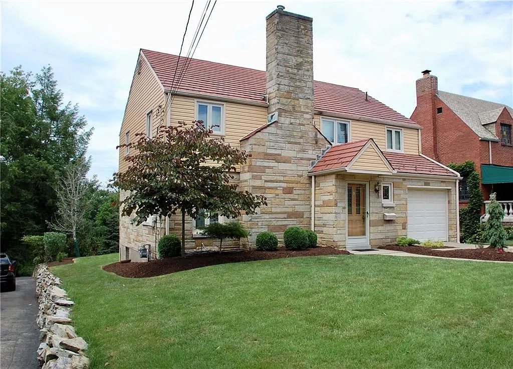 84 Markham Dr photo 1