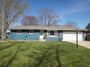 505 Oriole Dr, Washington, IL 61571