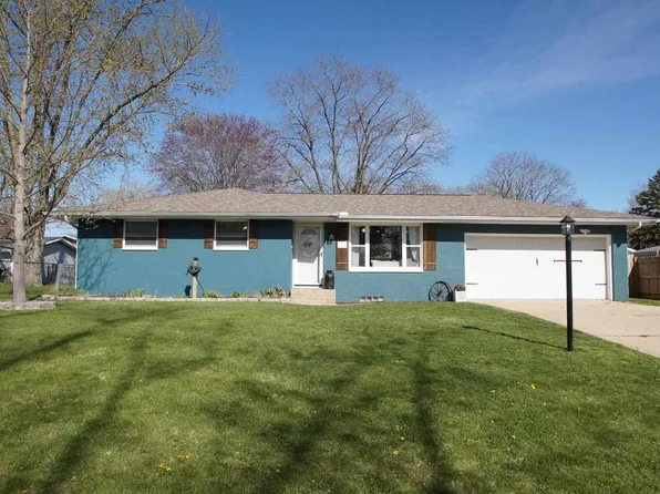 505 Oriole Dr, Washington, IL 61571