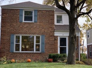 61 Longcommon Rd, Riverside, IL 60546