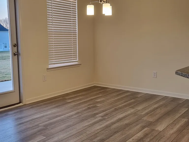 4630 Falls River Dr — Photo 7