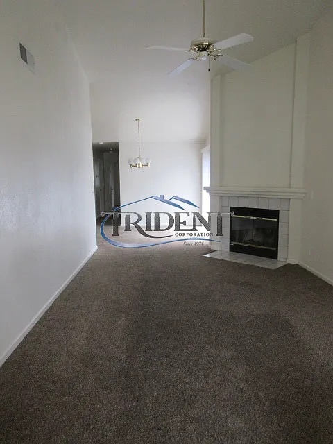 3 bed, $2,100 — Photo 3