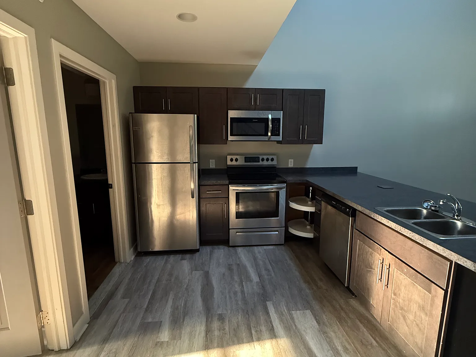 2 bed, 1700 sqft, $1,800 — Photo 2