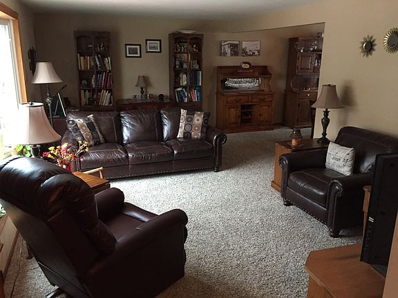 spacious living room 