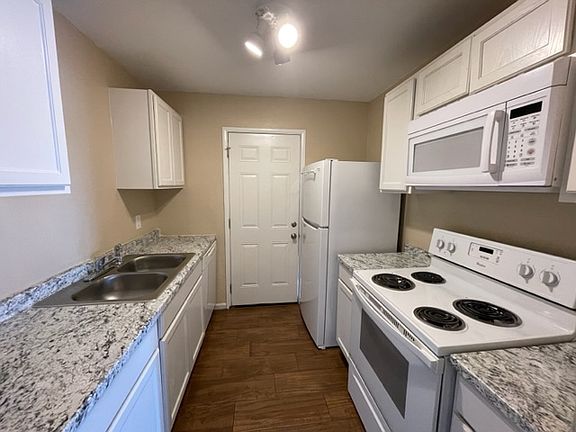 3rd image of 3615 Euclid St #B