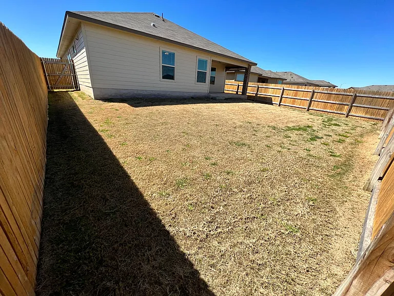 113 Kyra Ln — Photo 24