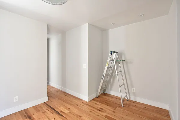 Rented by Clove Realty LLC | media 19