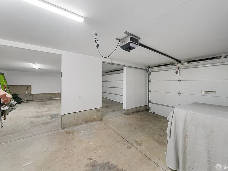 628 Los Palmos Dr — Photo 72