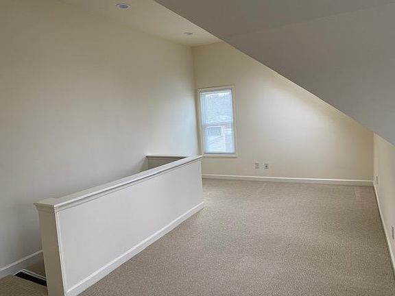 3rd image of 384 Bloomfield Ave