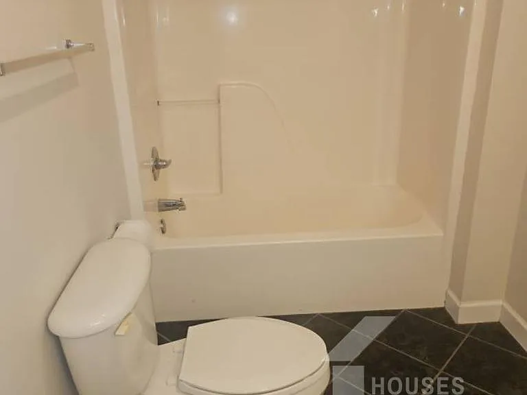 108 Forrest Dr — Photo 13