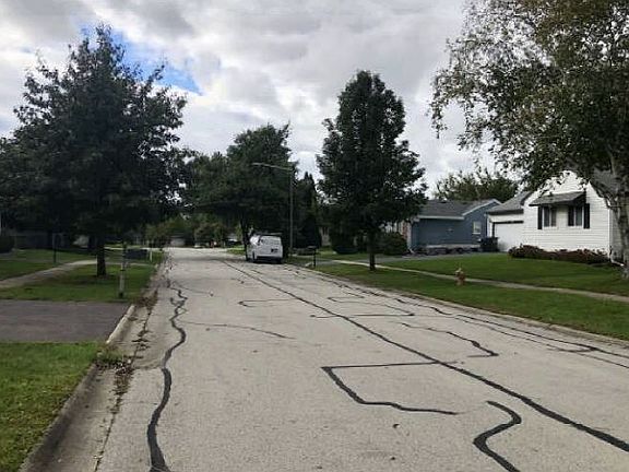 Exterior Neighborhood (street photo)