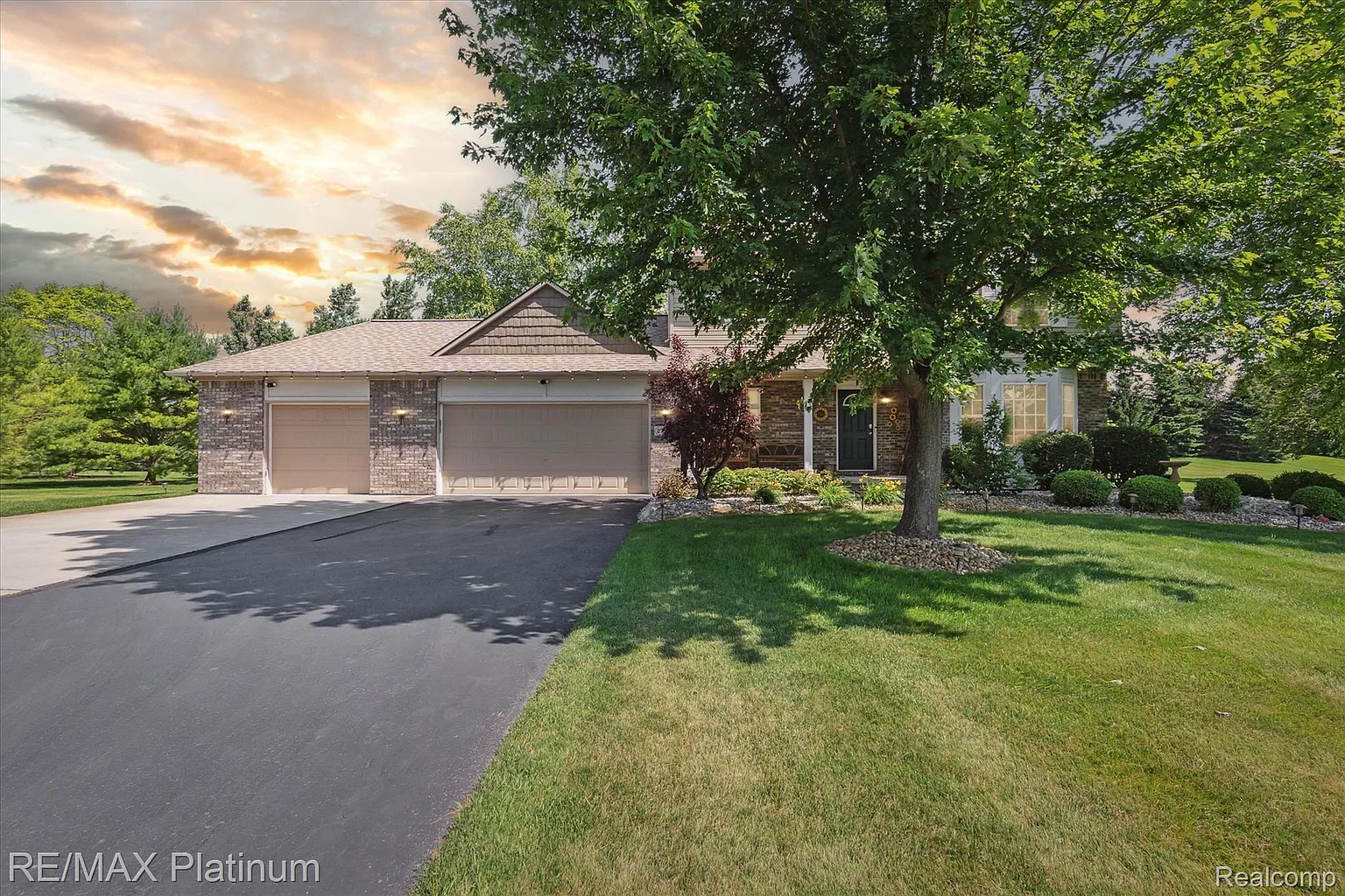 2773 Magnolia Garden Dr photo 1