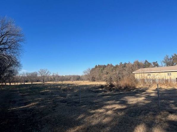 829 Highway 281, Red Cloud, NE 68970