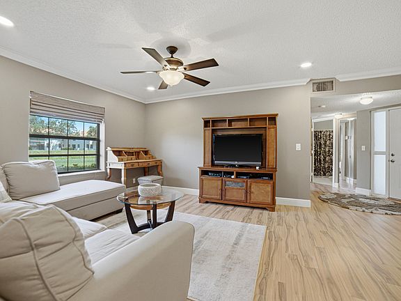 5th image of 5475 Verona #E