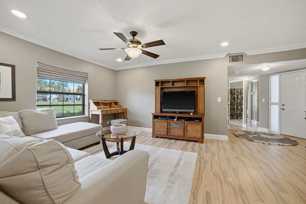 5475 Verona #E, Boynton Beach, FL - View 5