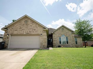 909 Timberwolf Trl, Jacksonville, AR 72076