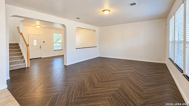 3 bed, 2.5 bath, 2623 sqft, $2,500 — Photo 3