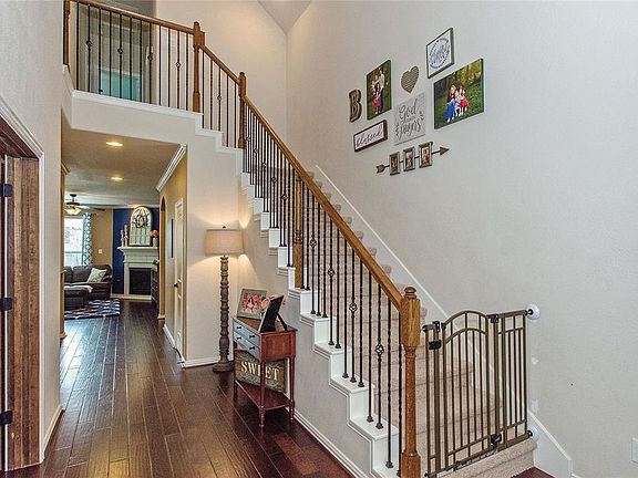 5th image of 12910 Waterbury Edge Ln