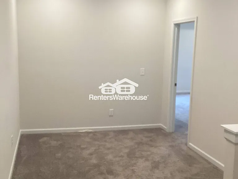 1132 Chastain Dr — Photo 9