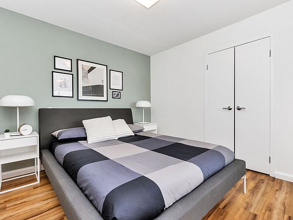 5th image of 25 Woodridge Cres #0B-1Ba-548Sqft