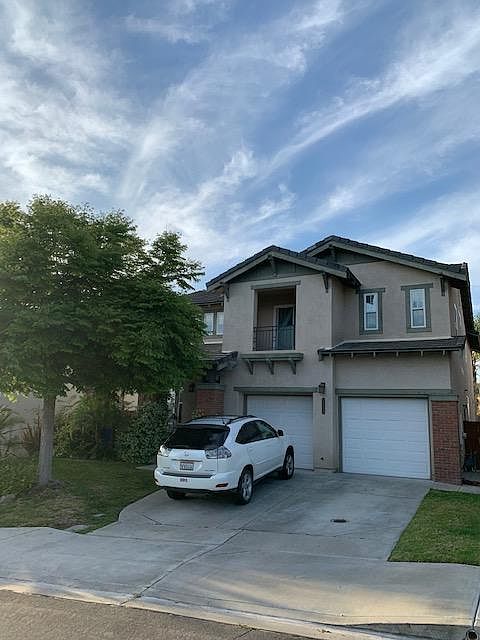 1st image of 2745 Valleycreek Dr