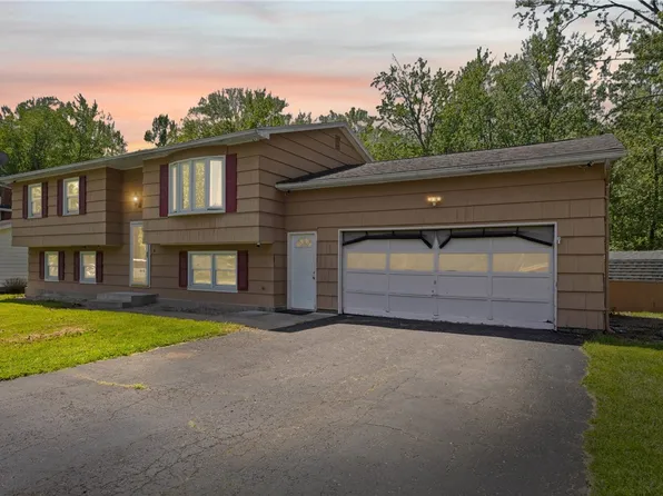 49 Brian Dr, Rochester, NY 14624