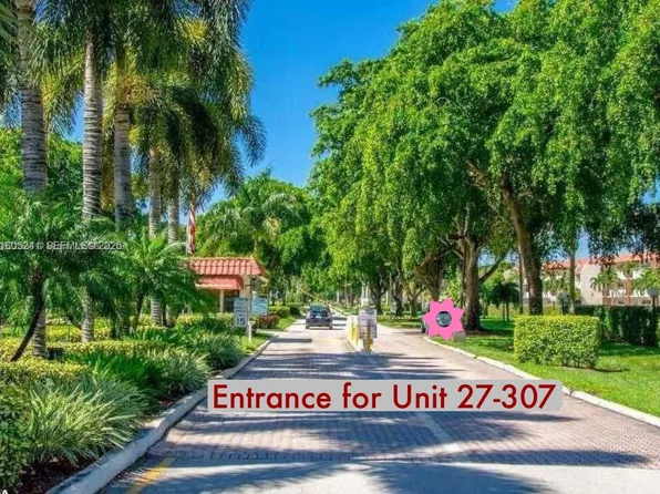 681 S Hollybrook Dr APT 307, Hollywood, FL 33025