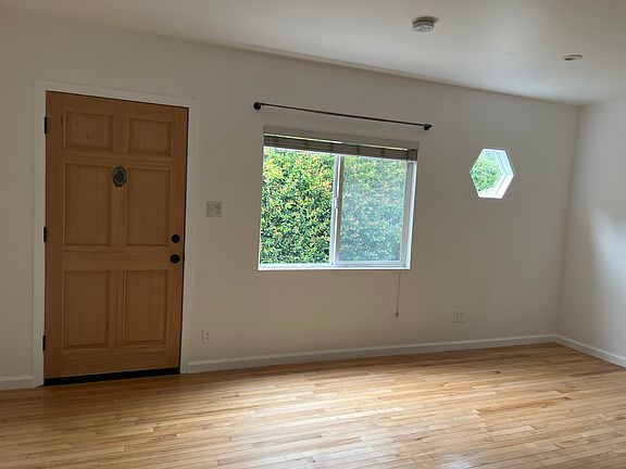 4th image of 705 Flower Ave #B