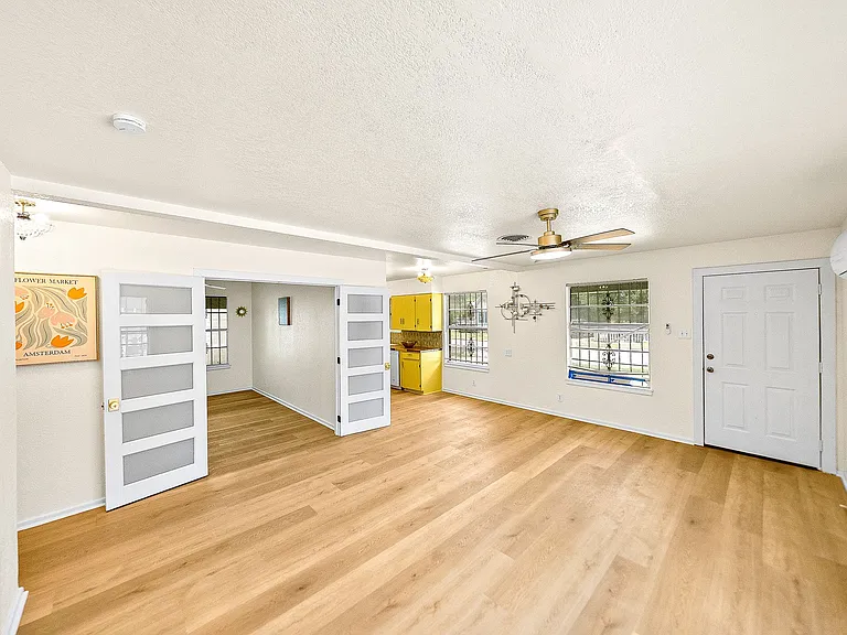 216 Clutter Ave — Photo 15