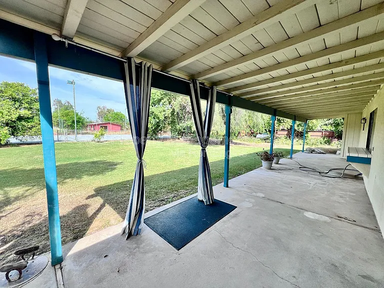 9193 N Fowler Ave — Photo 26